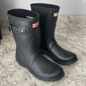 Hunter Original Short Rain Boots - black, womens 7